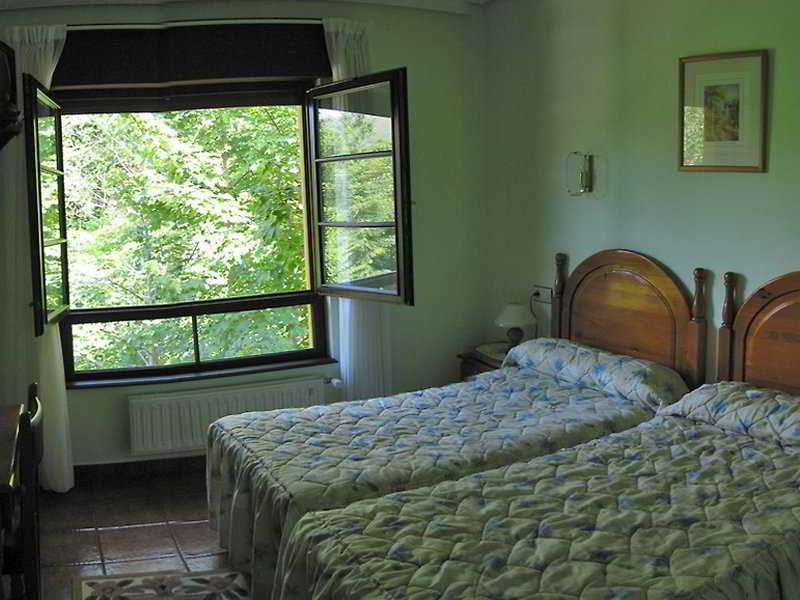 Hotel Benzua Villanueva de Ardisana Chambre photo